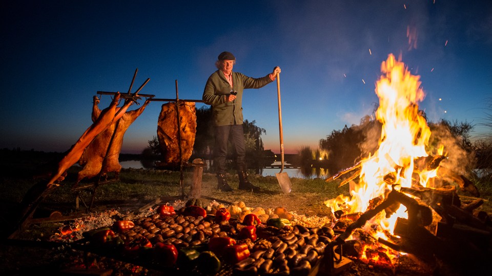 Kitchener at Siete Fuegos